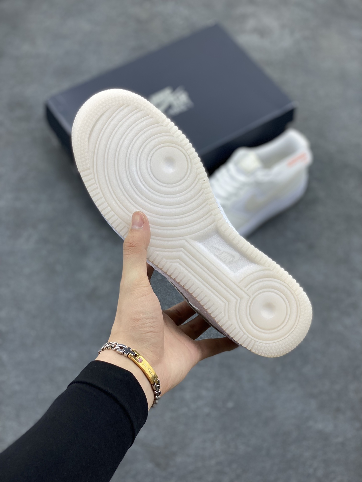 $62-LDN-169 NK gallery