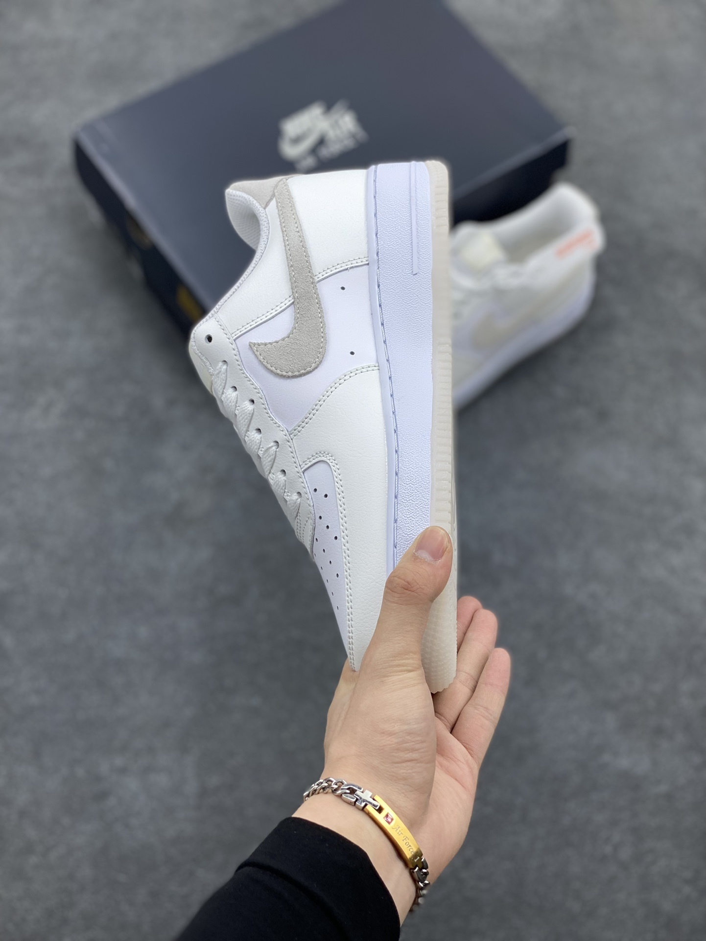 $62-LDN-169 NK gallery