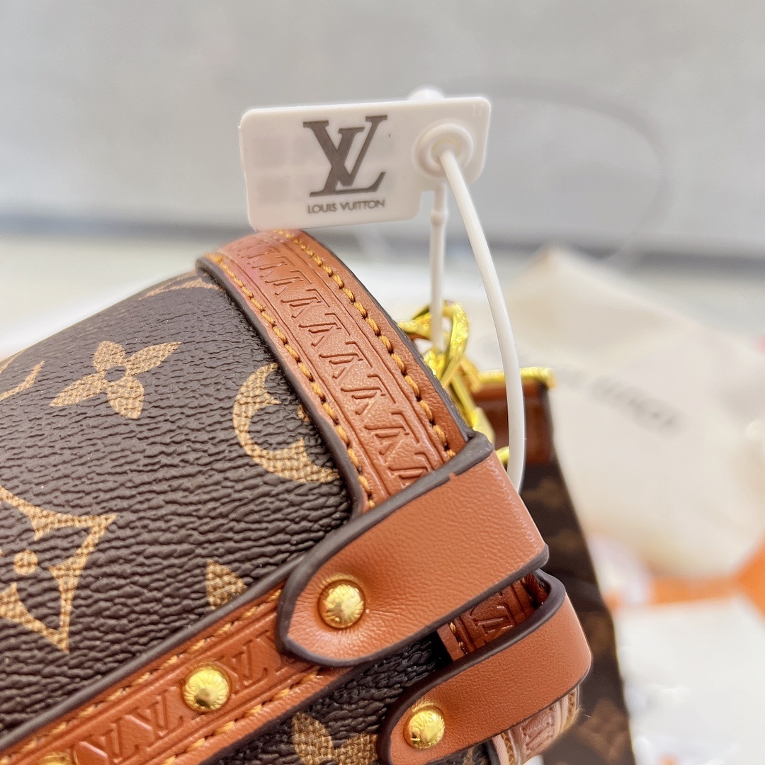 $62-LDN-323 LV gallery