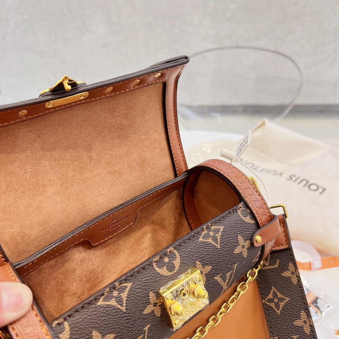 $62-LDN-323 LV gallery