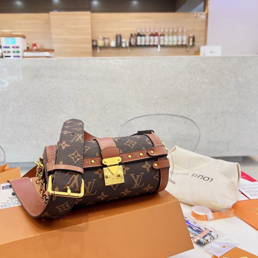 $62-LDN-323 LV gallery