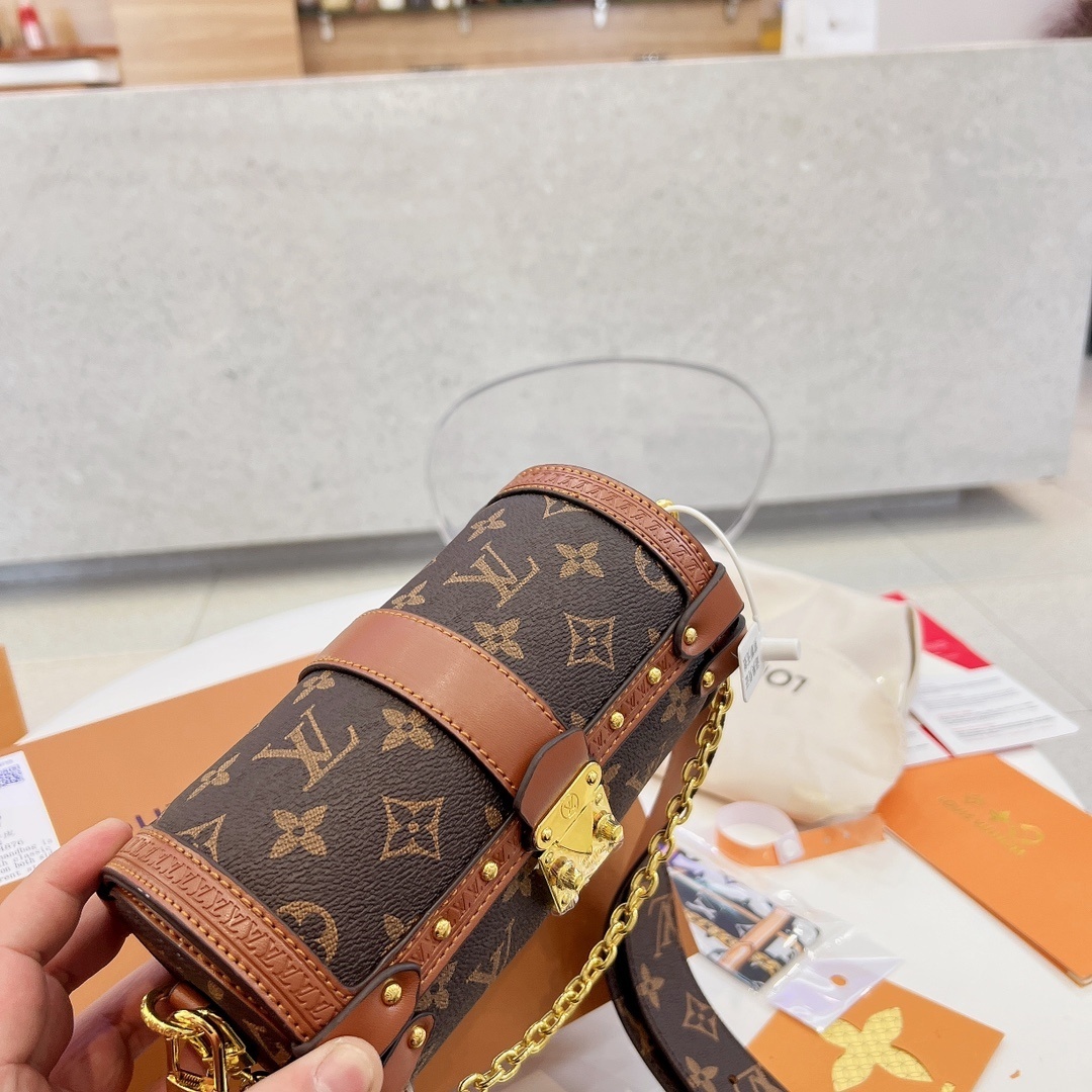 $62-LDN-323 LV gallery