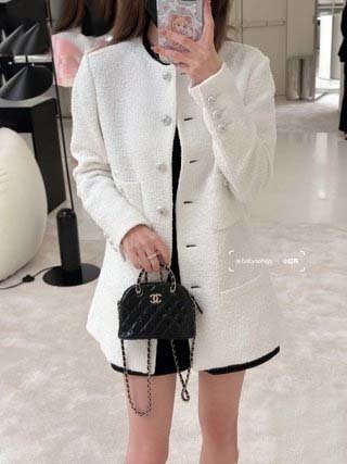 $62-LDN-361 CHA gallery