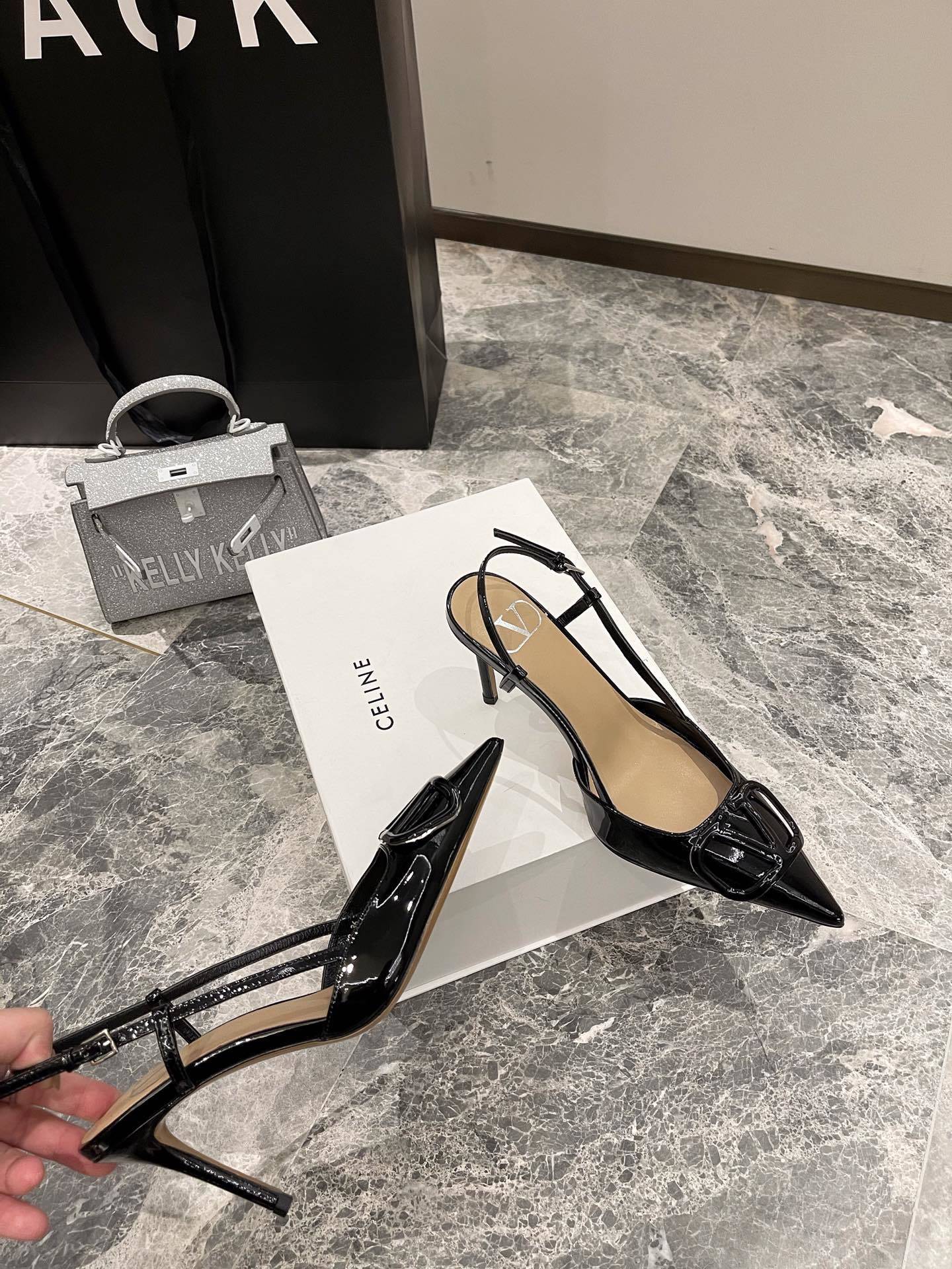 $62-LDN-471 VATO gallery