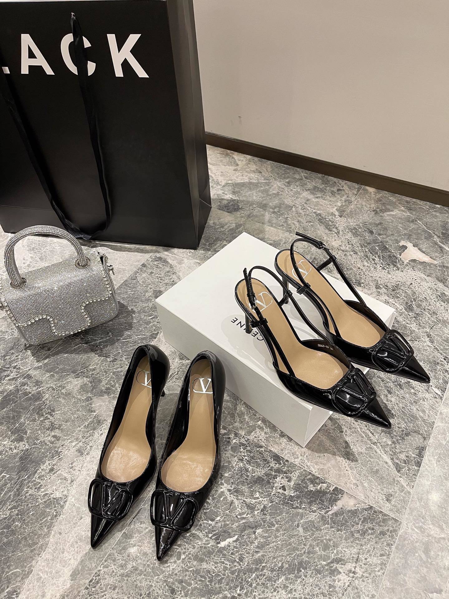 $62-LDN-471 VATO gallery