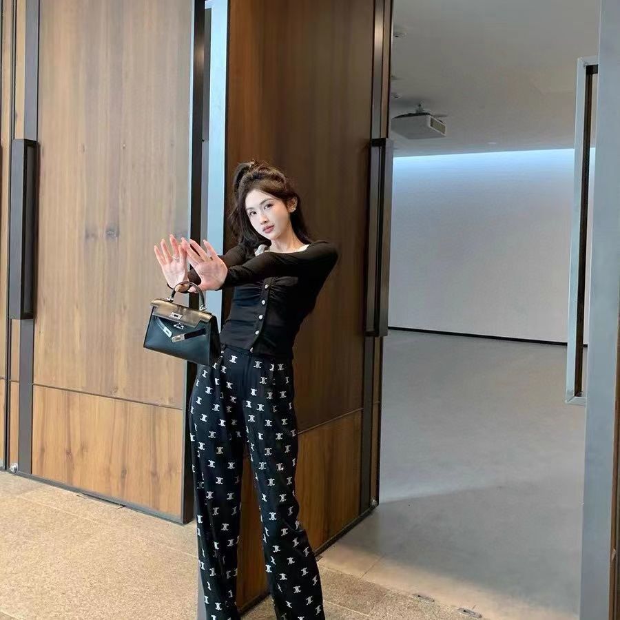 $62-LDN-571 Cel gallery