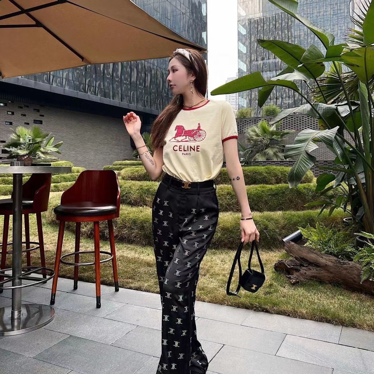 $62-LDN-571 Cel gallery