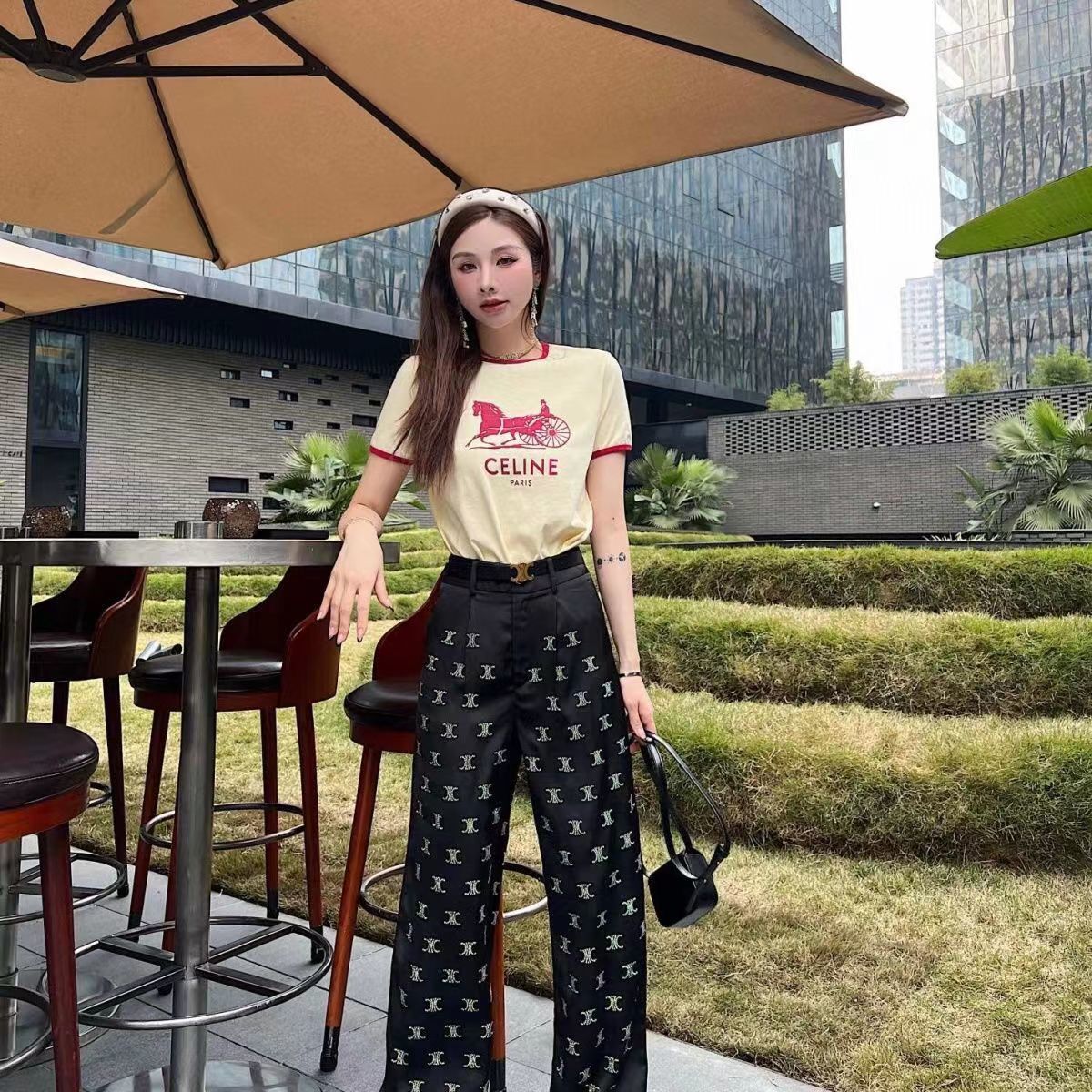 $62-LDN-571 Cel gallery