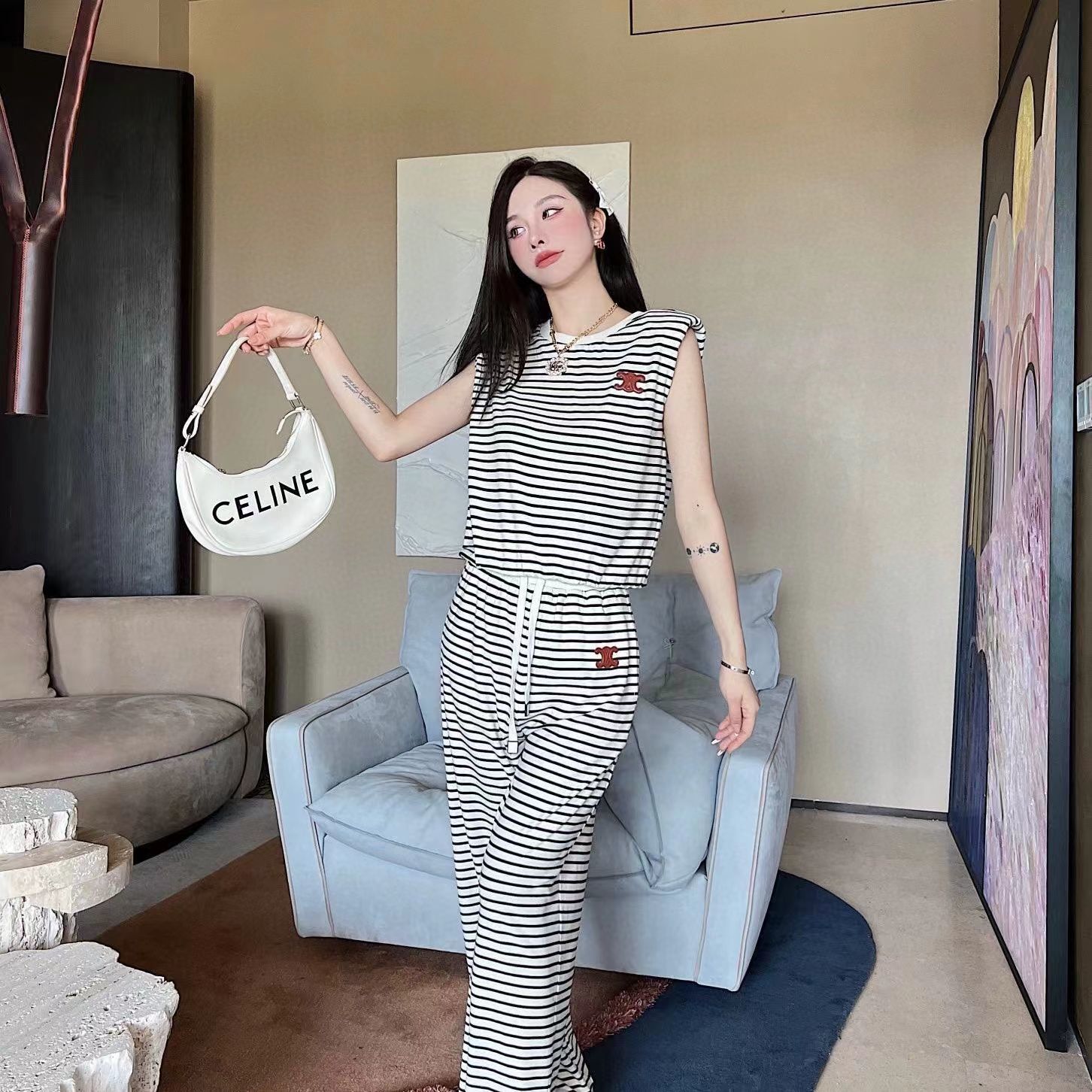 $62-LDN-572 CEL gallery