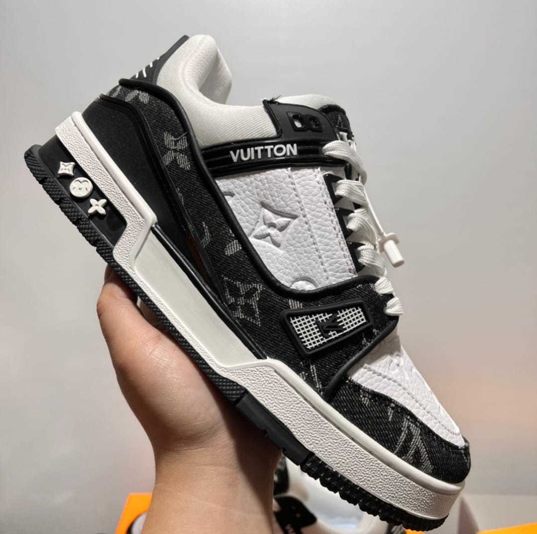 $62-LDN-722 LV gallery