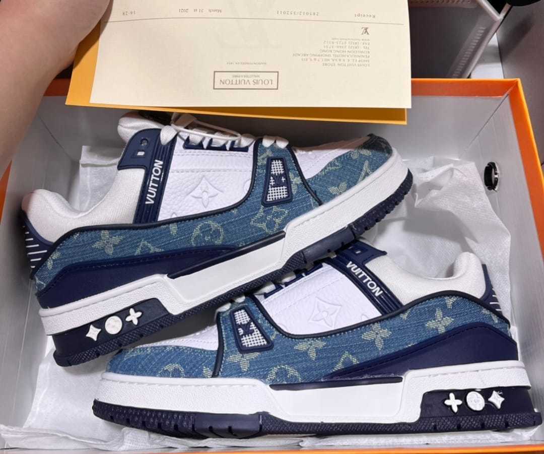 $62-LDN-722 LV gallery