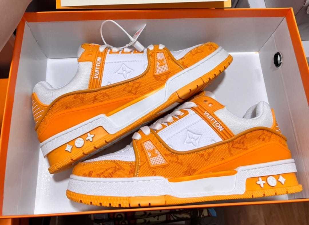 $62-LDN-722 LV gallery