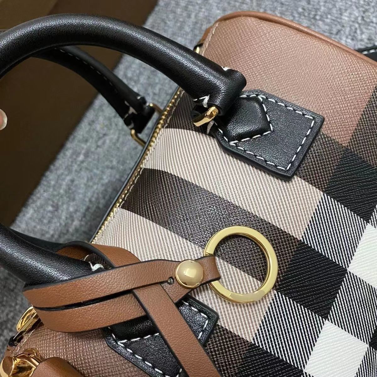 $62.99-LDN-700 BURBE gallery