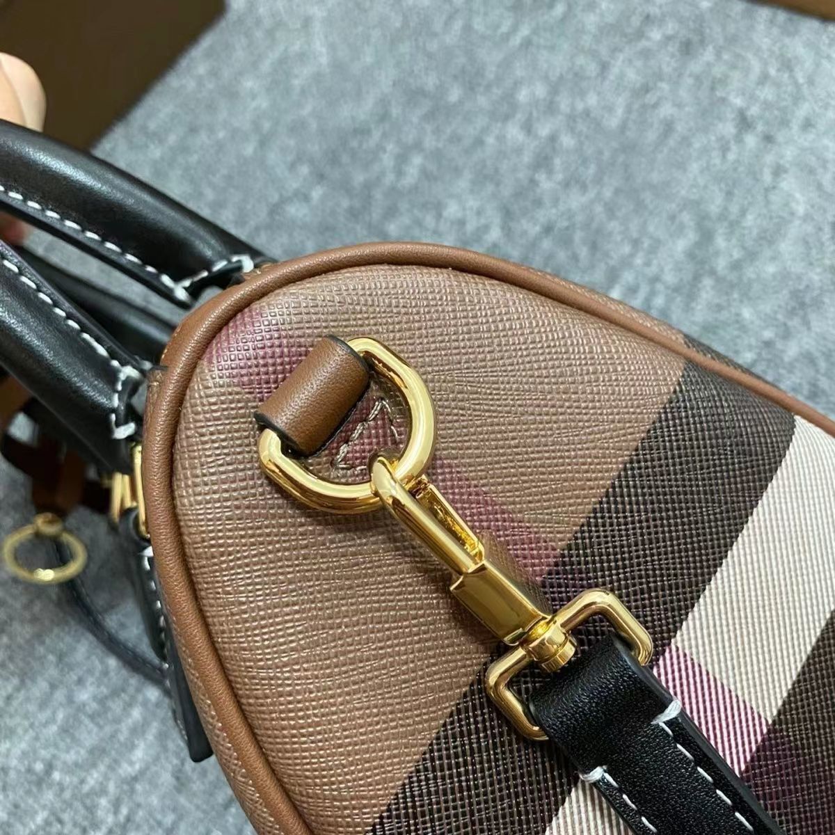 $62.99-LDN-700 BURBE gallery