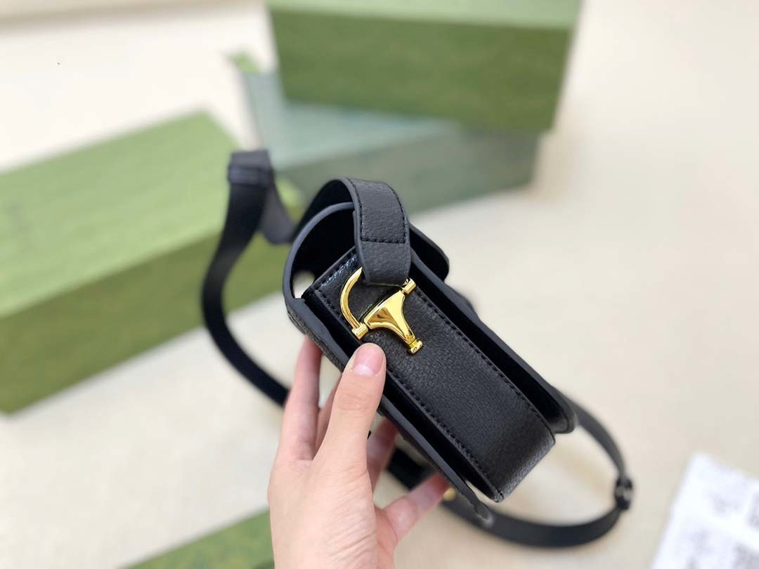 $63-LDN-227 GCI gallery