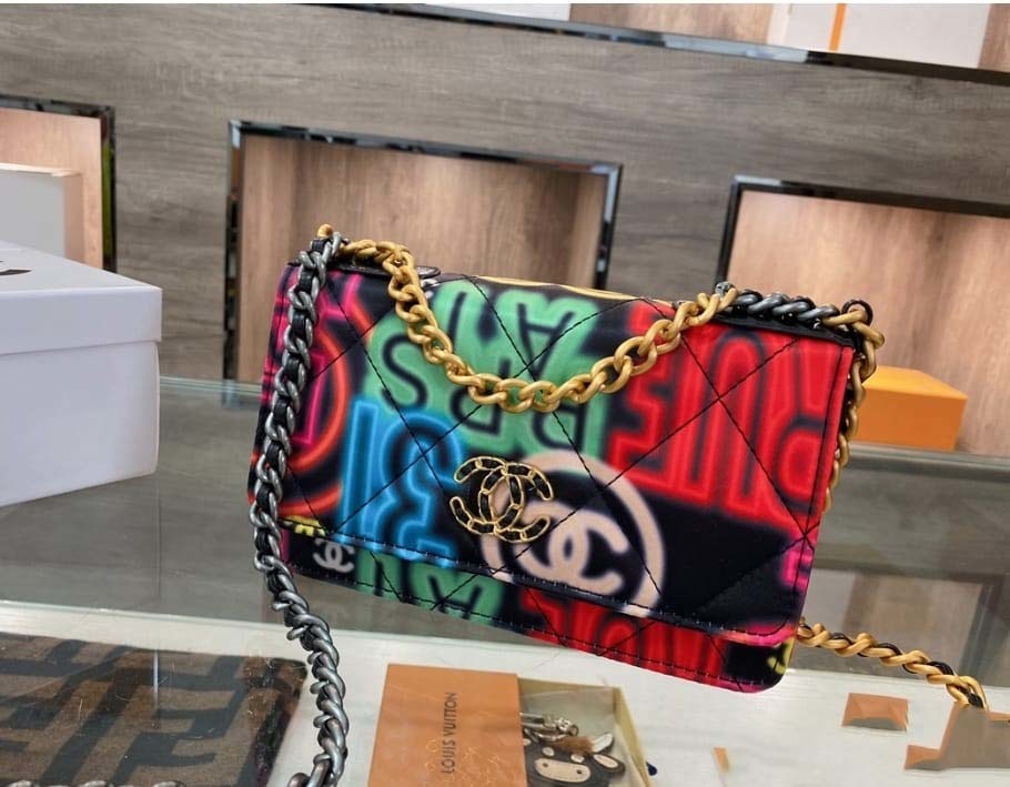 $63-LDN-346 CHA gallery