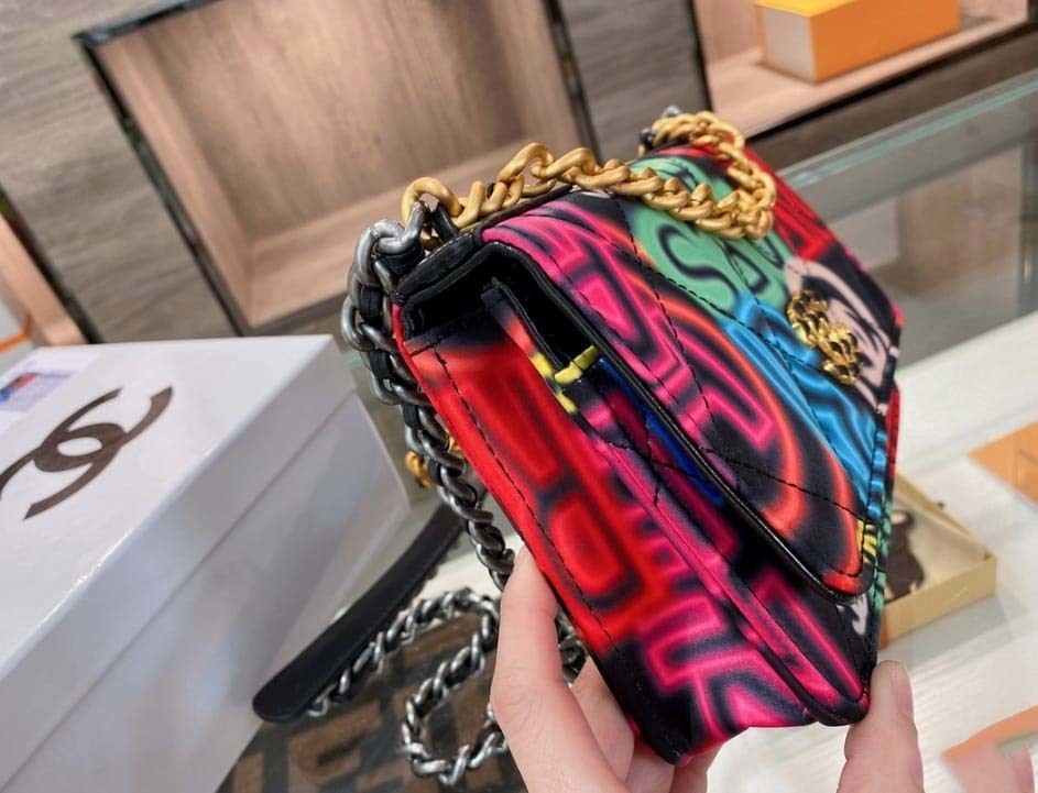 $63-LDN-346 CHA gallery