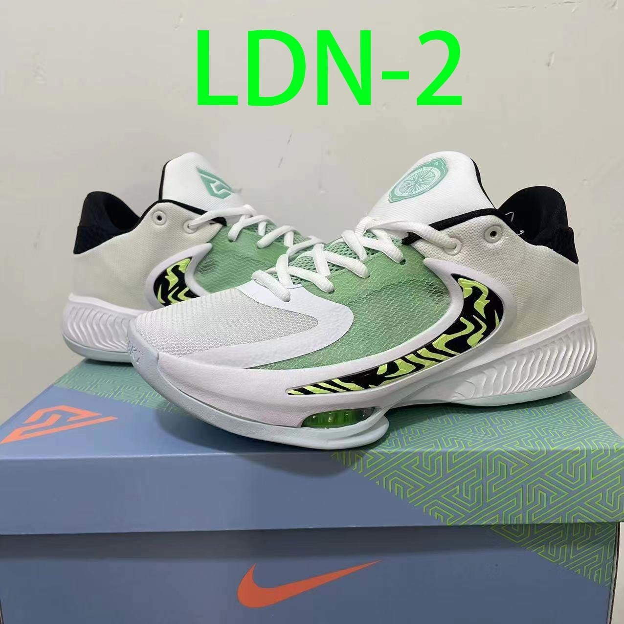 $64-LDN-104 NK gallery