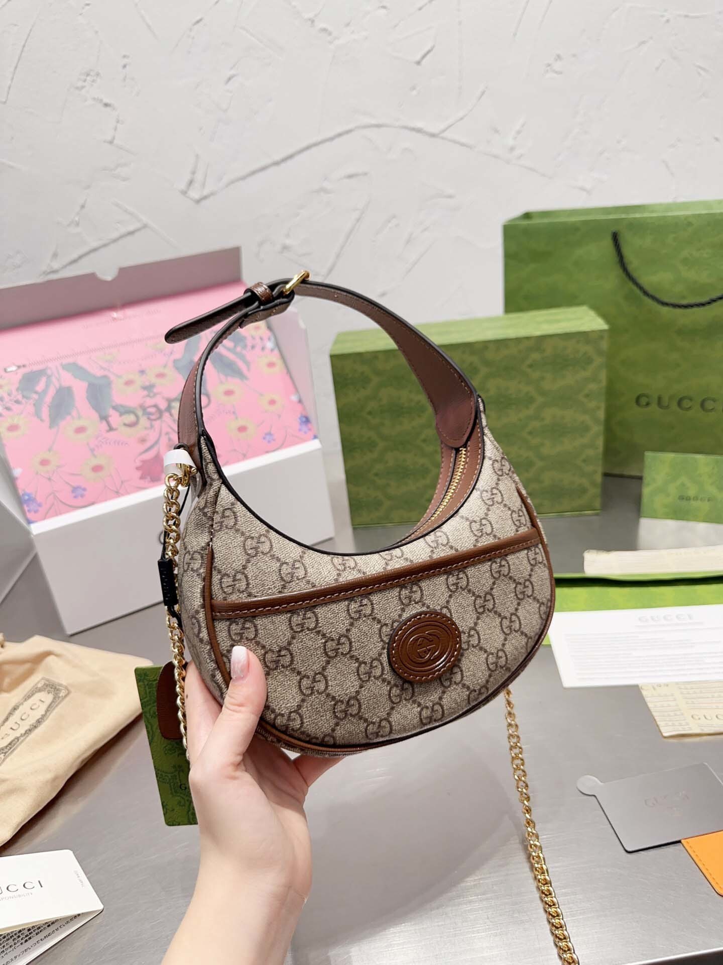 $64-LDN-230 GCI gallery