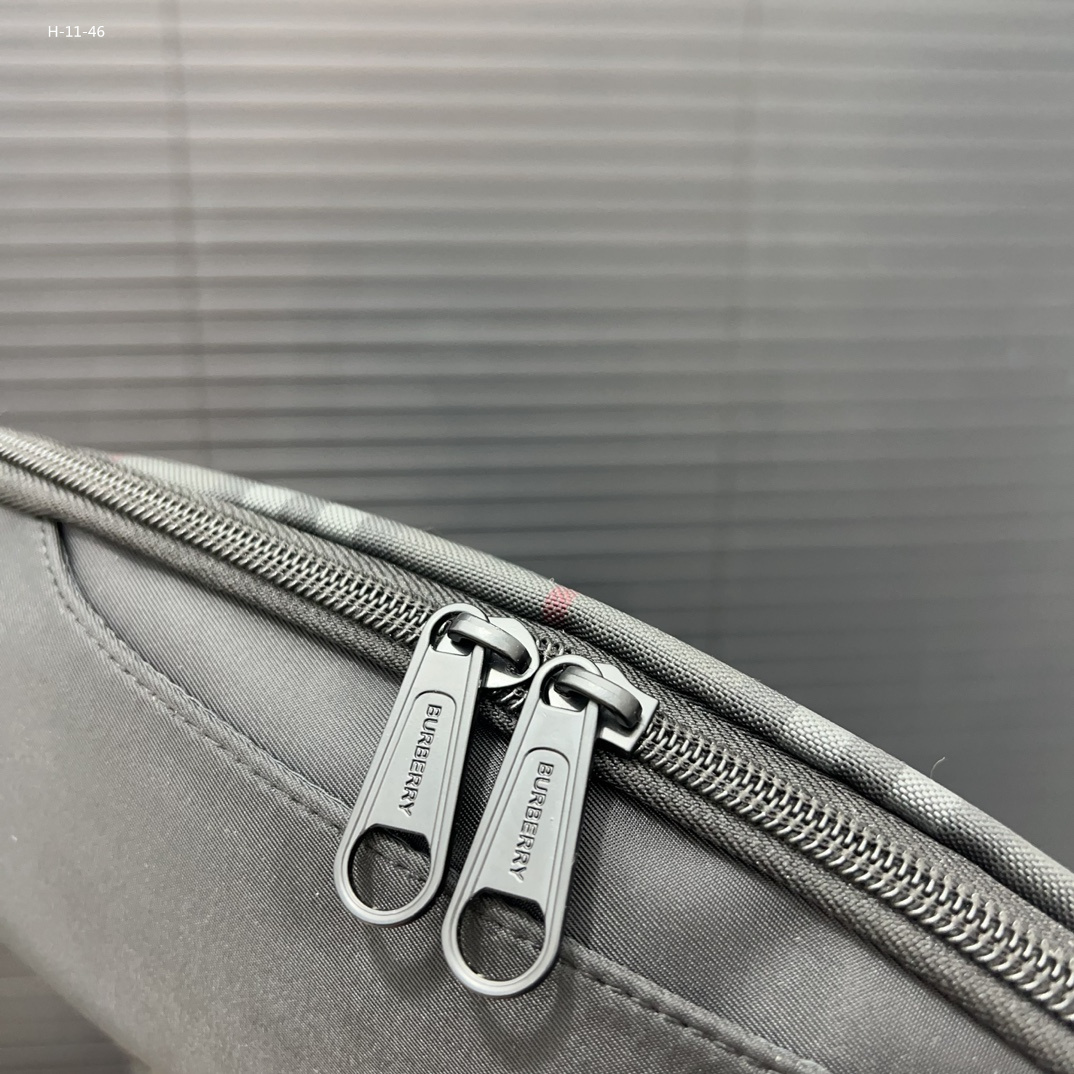 $64-LDN-698 BURBE gallery