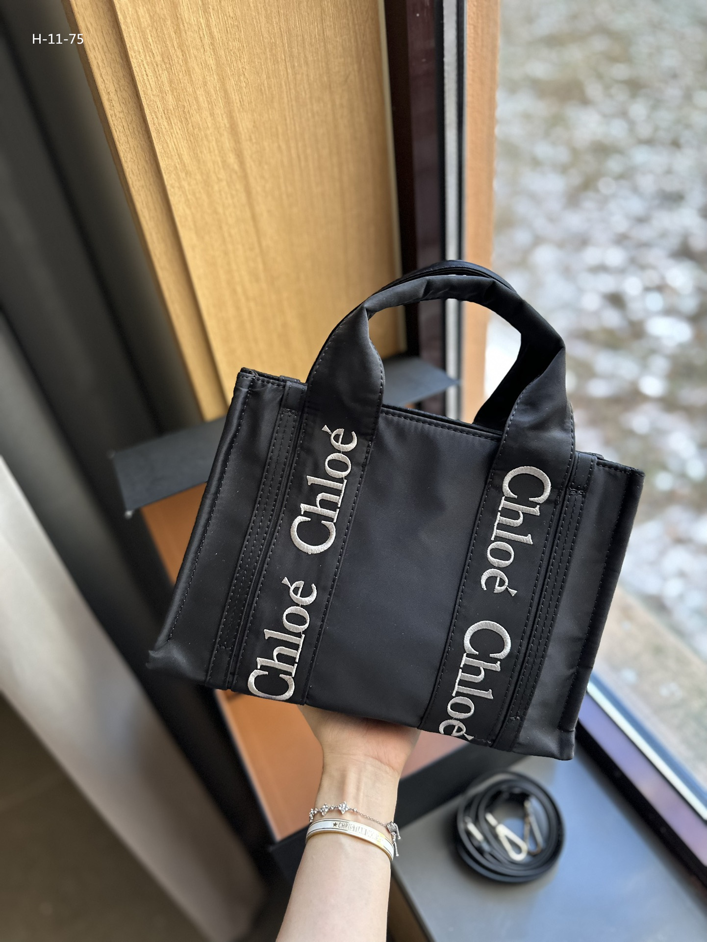 $64-LDN-703 CHL gallery