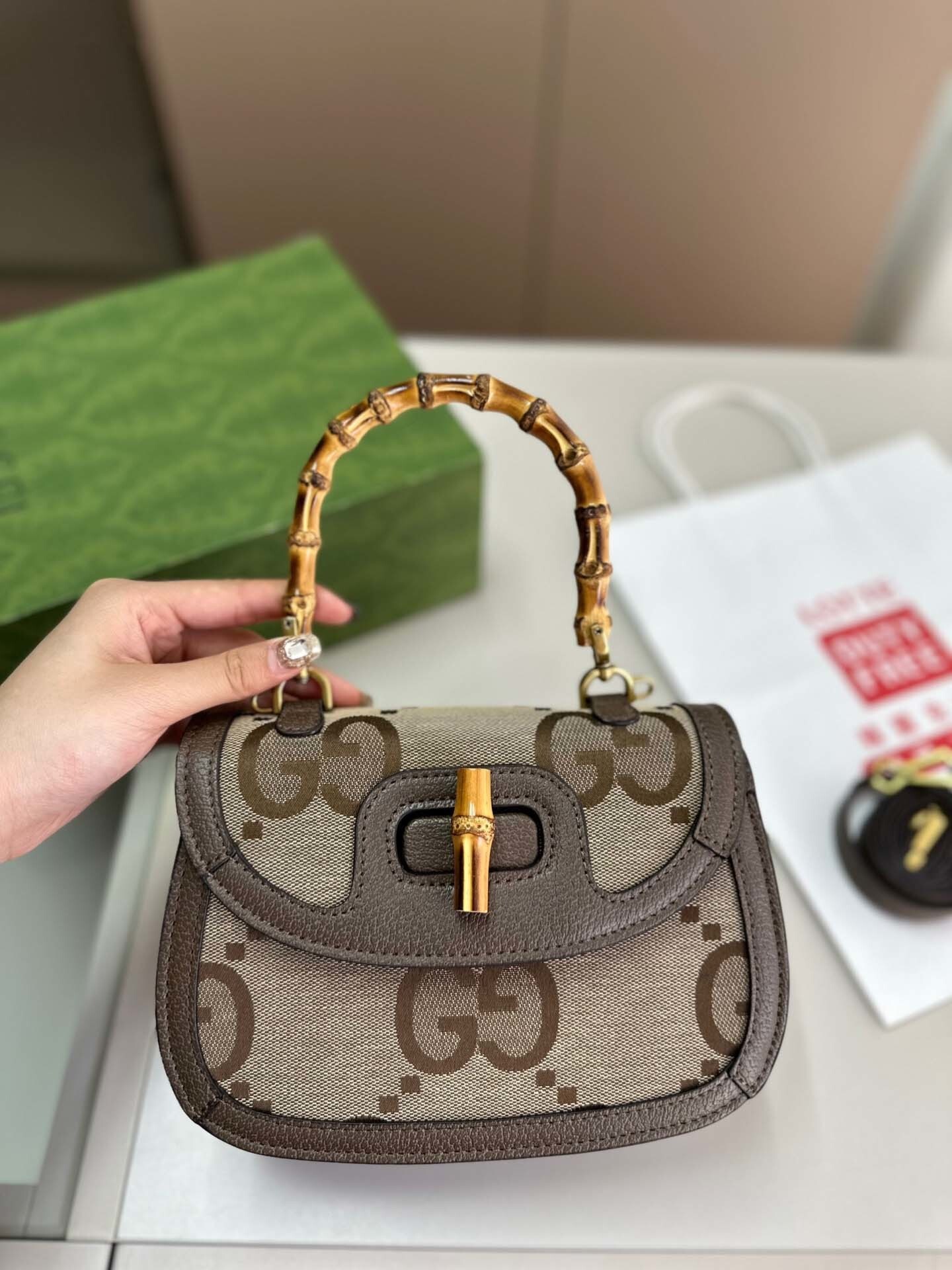 $65-LDN-274 GCI gallery