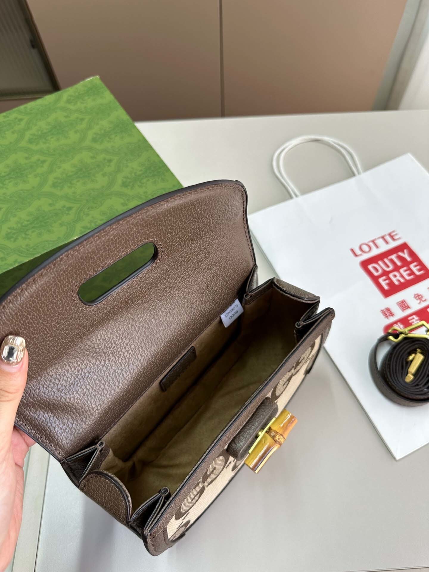 $65-LDN-274 GCI gallery