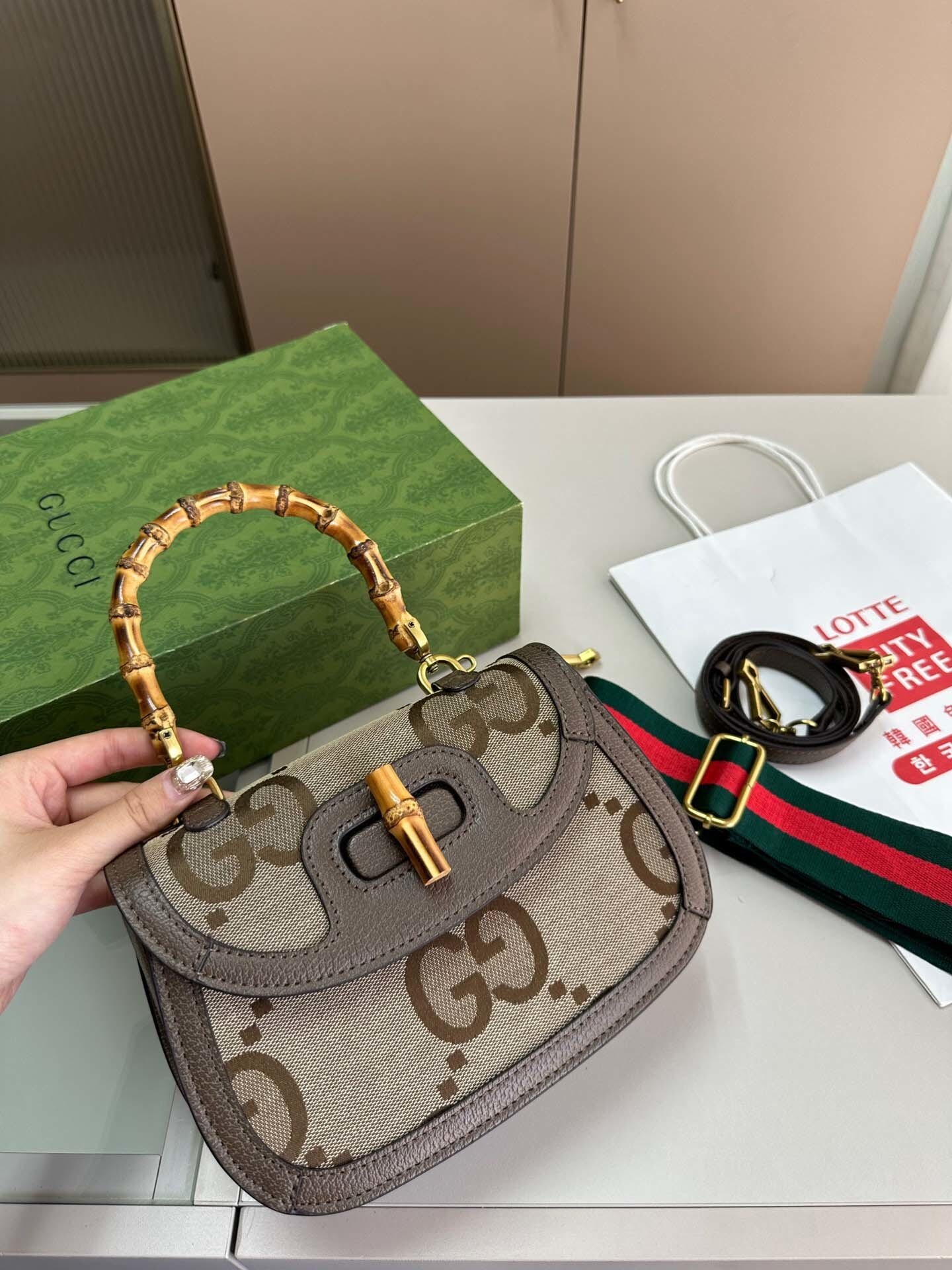 $65-LDN-274 GCI gallery