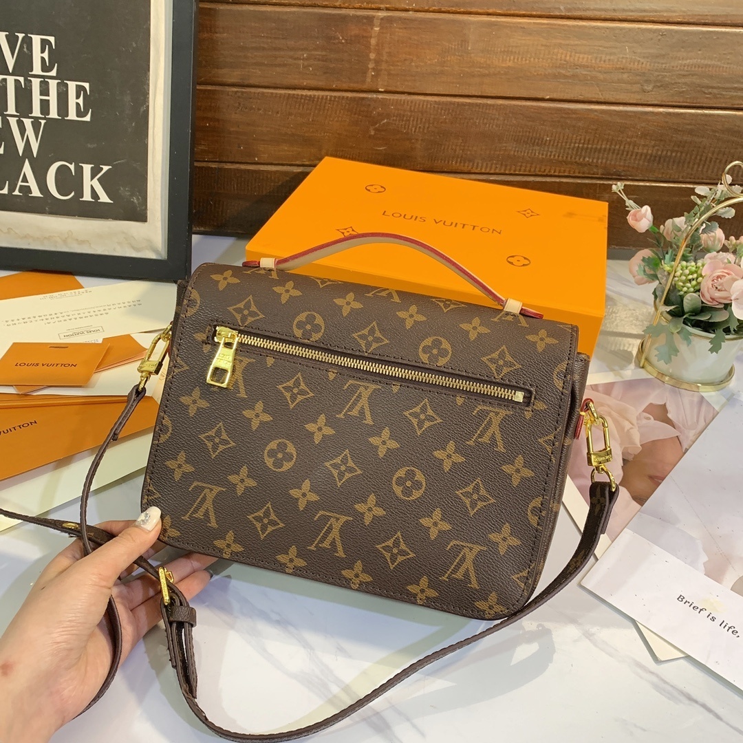 $65-LDN-335 LV gallery