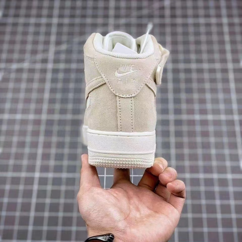 $65-LDN-99 NK gallery