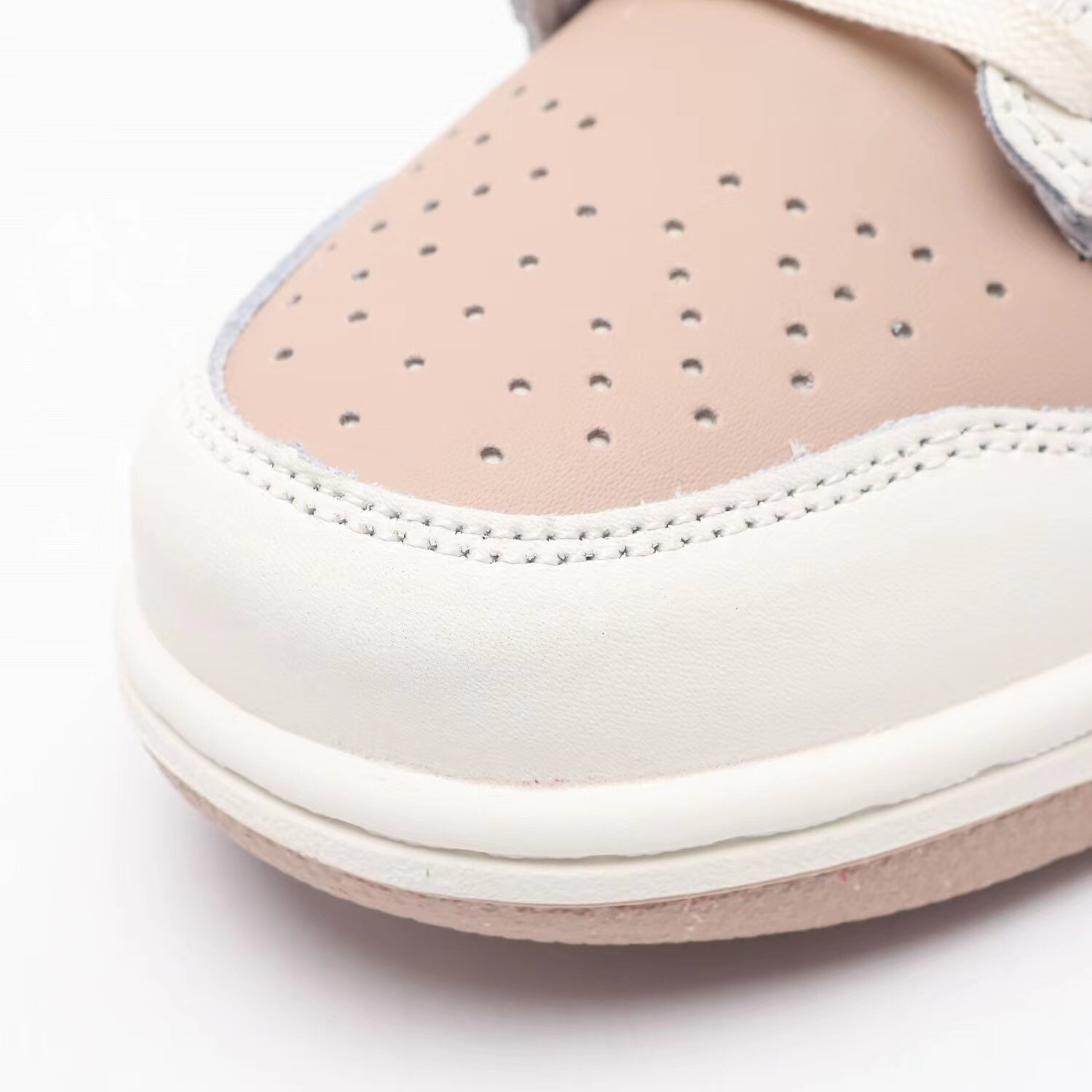 $66-LDN-121 NK gallery