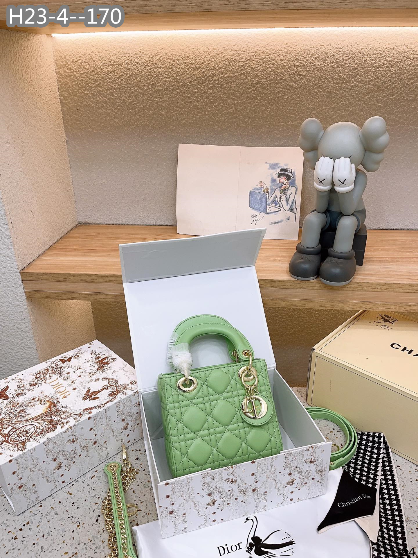 $66-LDN-777 Dr gallery