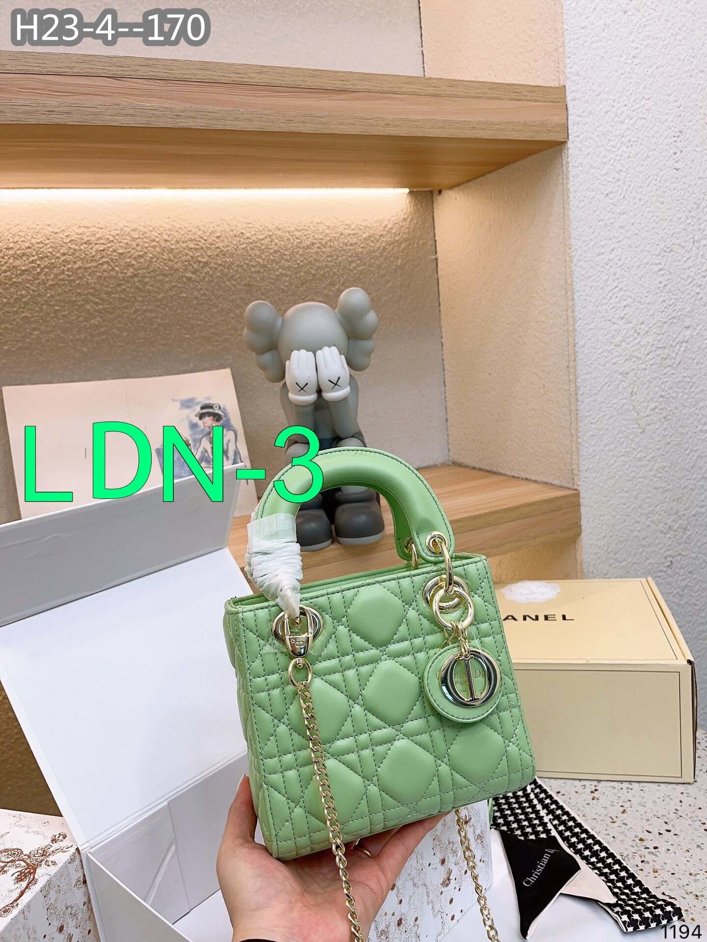 $66-LDN-777 Dr gallery