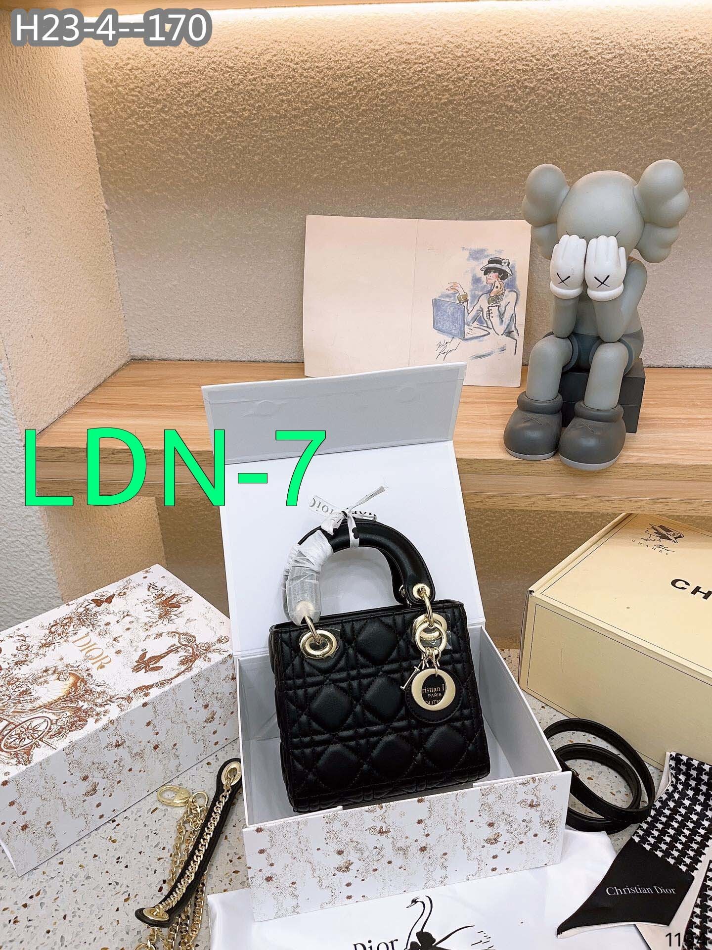 $66-LDN-777 Dr gallery