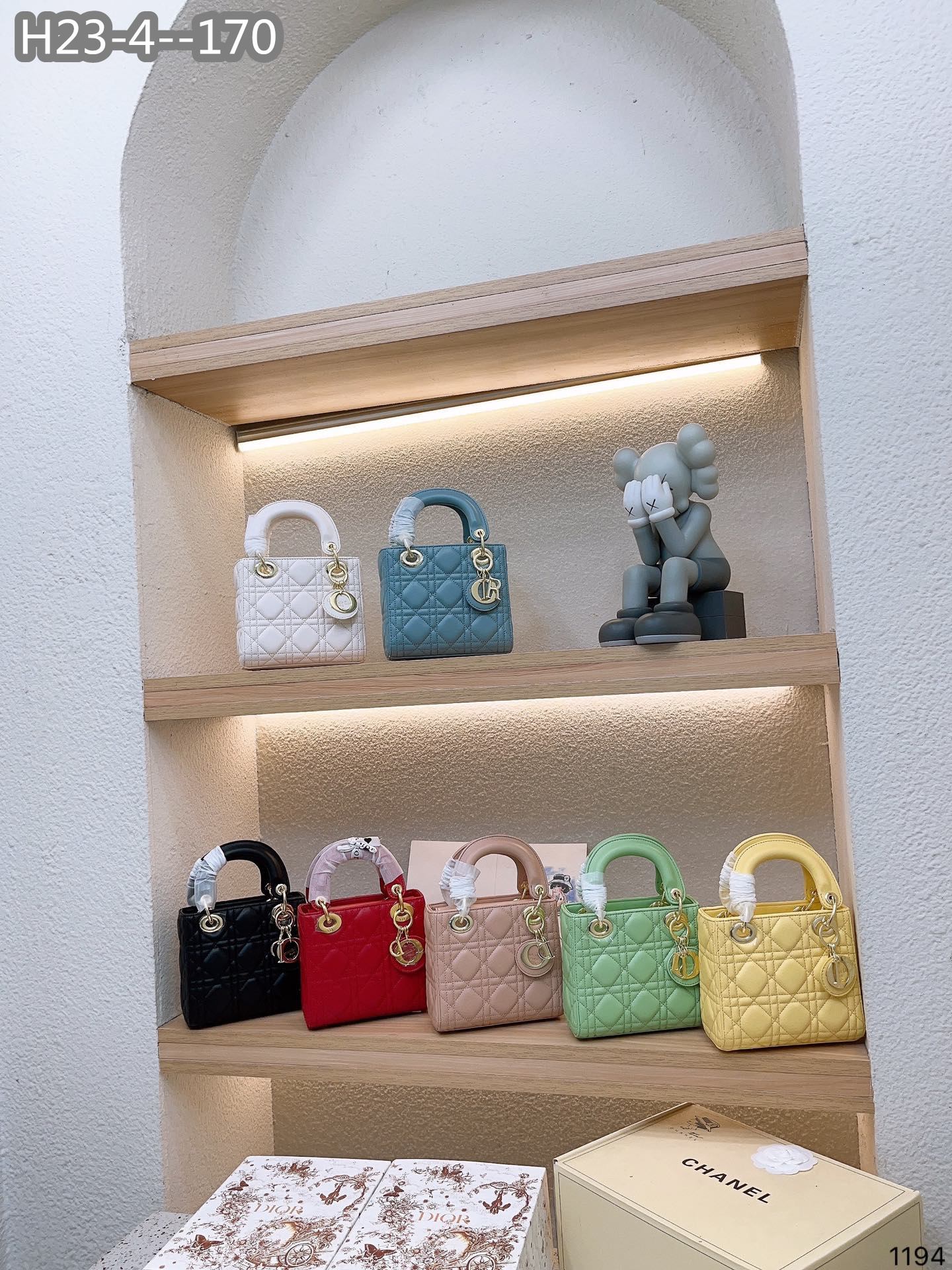 $66-LDN-777 Dr gallery