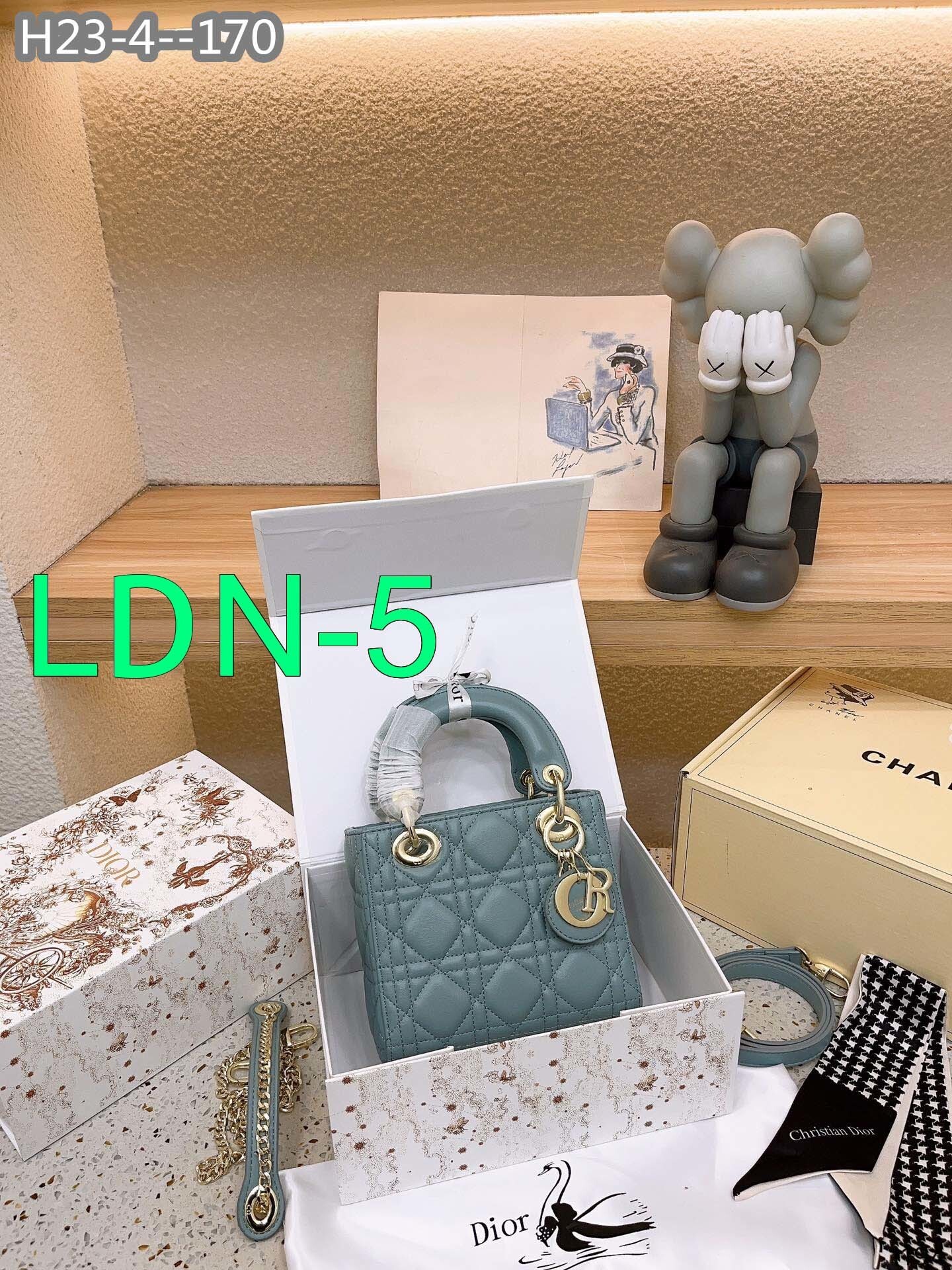 $66-LDN-777 Dr gallery