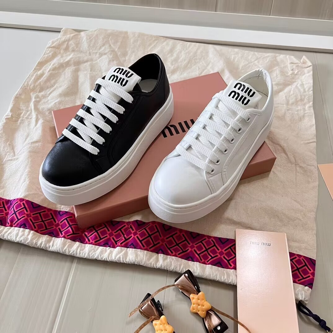 $67-LDN-534 MIU gallery