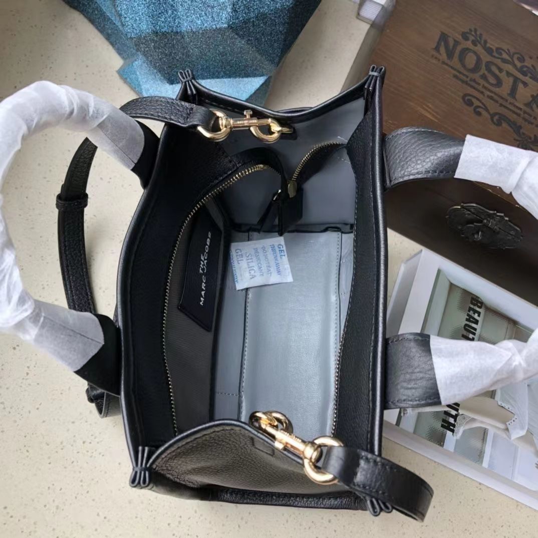 $68-LDN-478 THE gallery