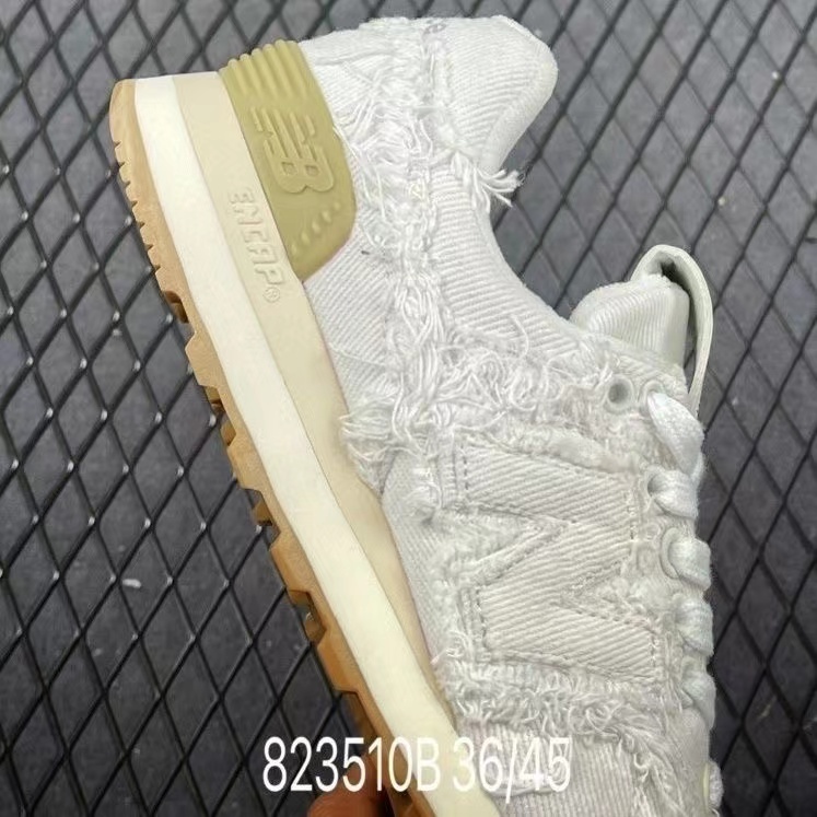 $68-LDN-530 MIU gallery