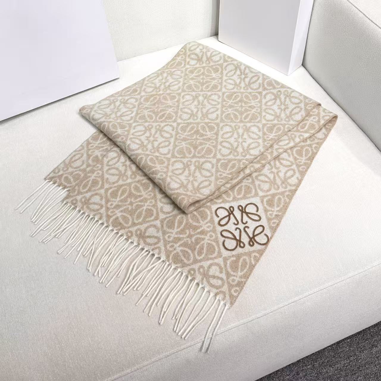 $68.5-LING-14 LOEVE gallery