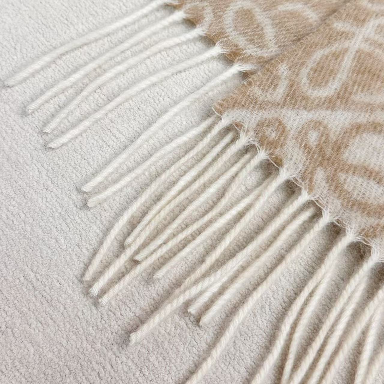 $68.5-LING-14 LOEVE gallery