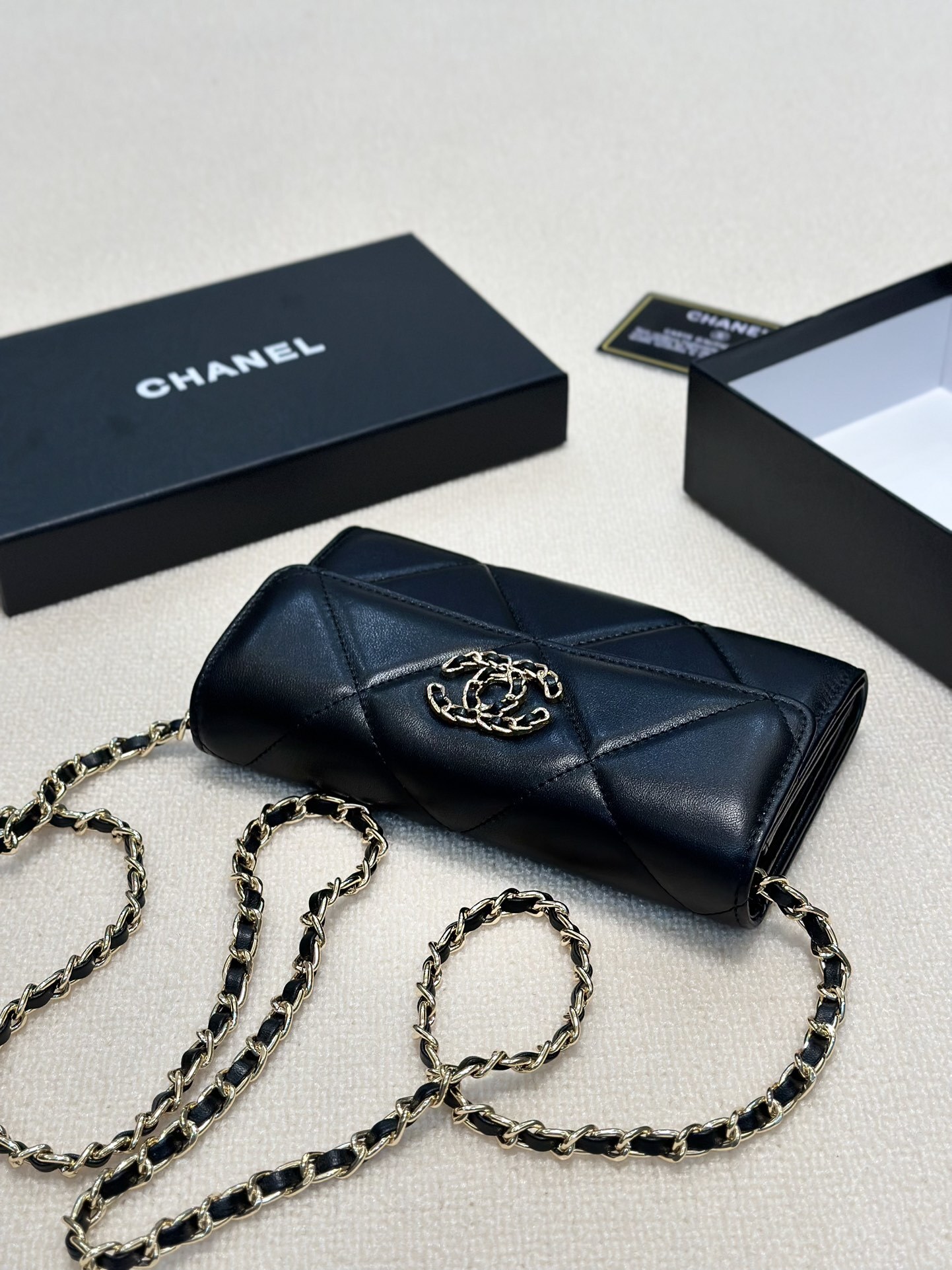 $68.89-LDN-364 CHA gallery