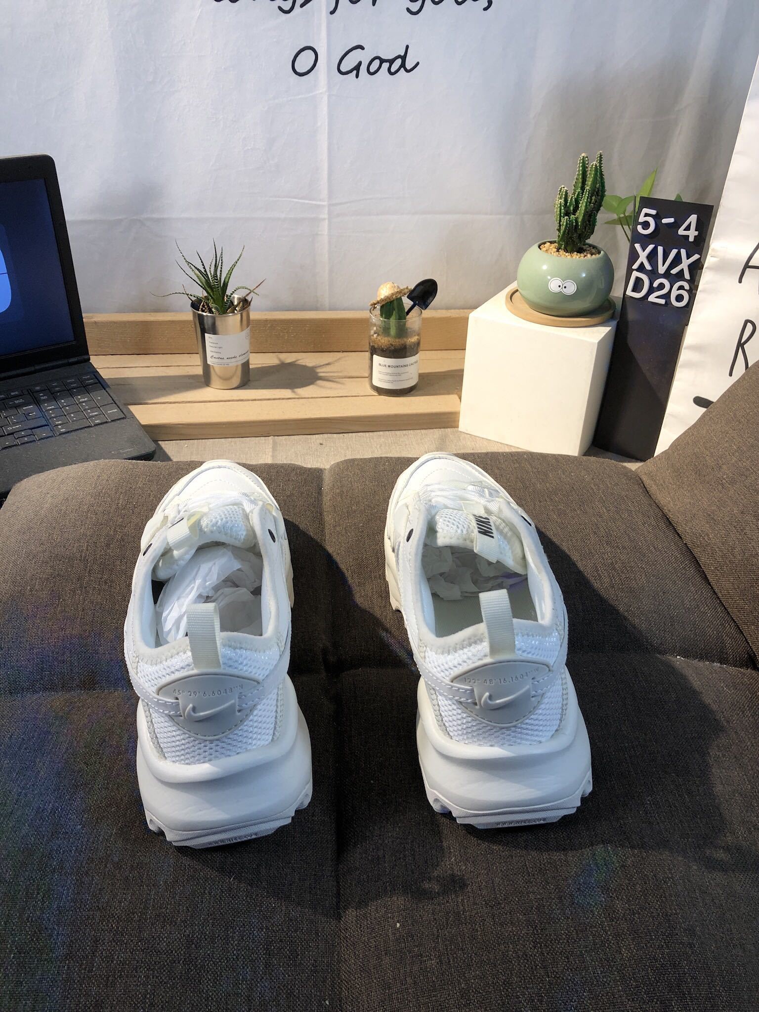 $69-LDN-168 NK gallery