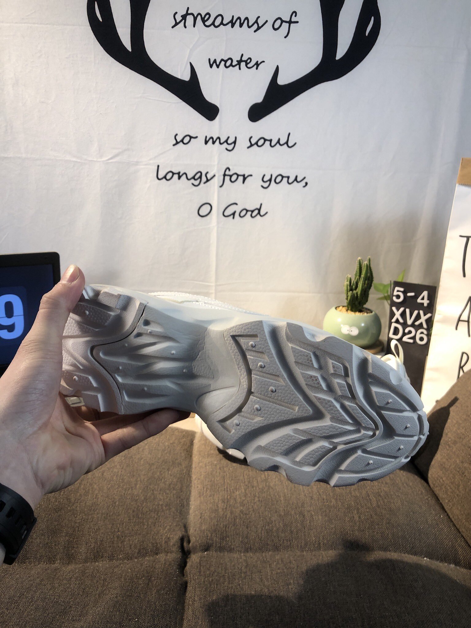 $69-LDN-168 NK gallery