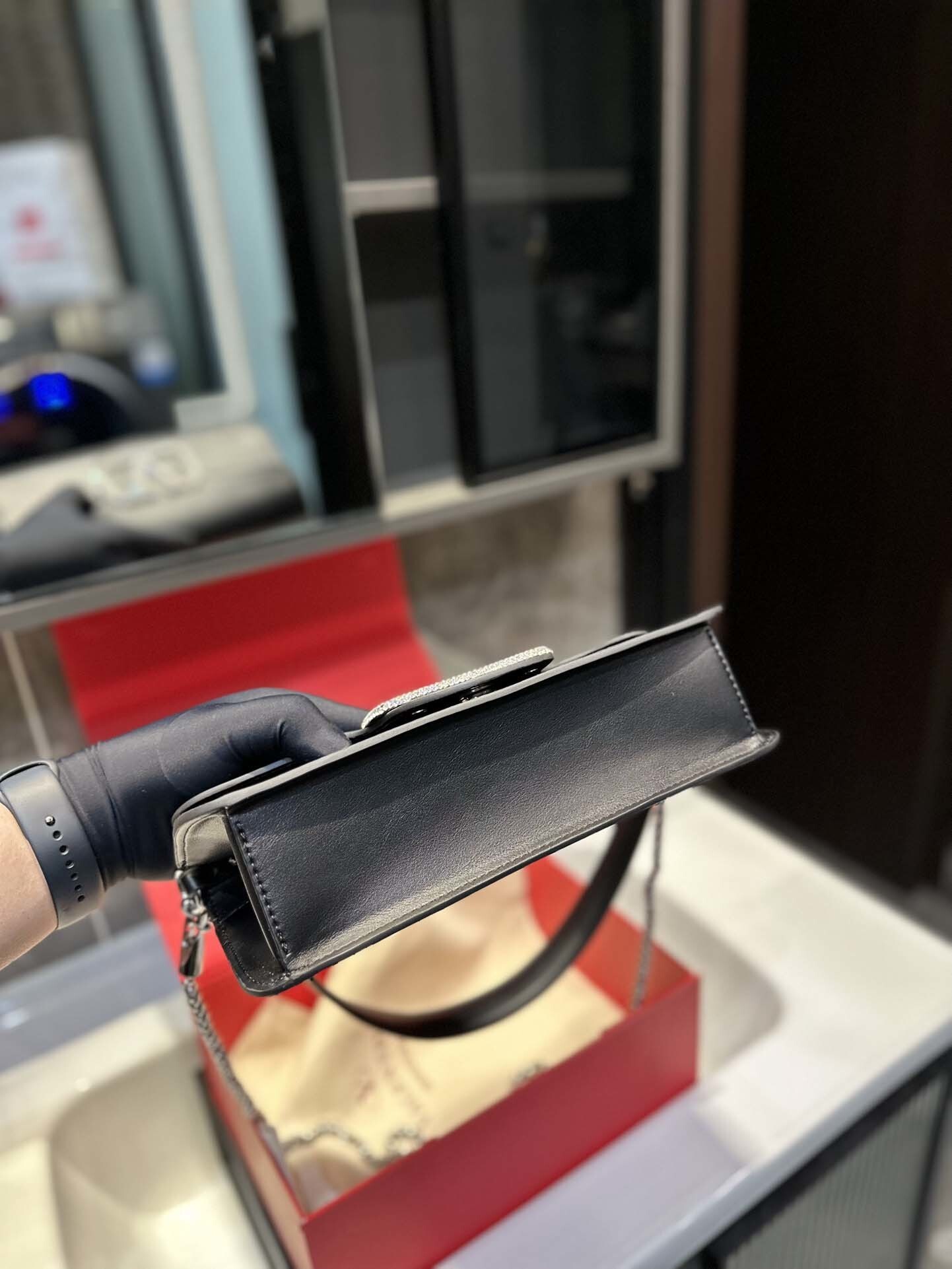 $69-LDN-473 Vato gallery