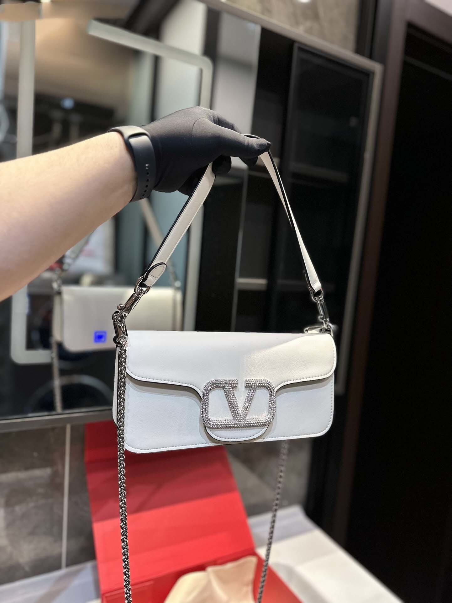 $69-LDN-473 Vato gallery