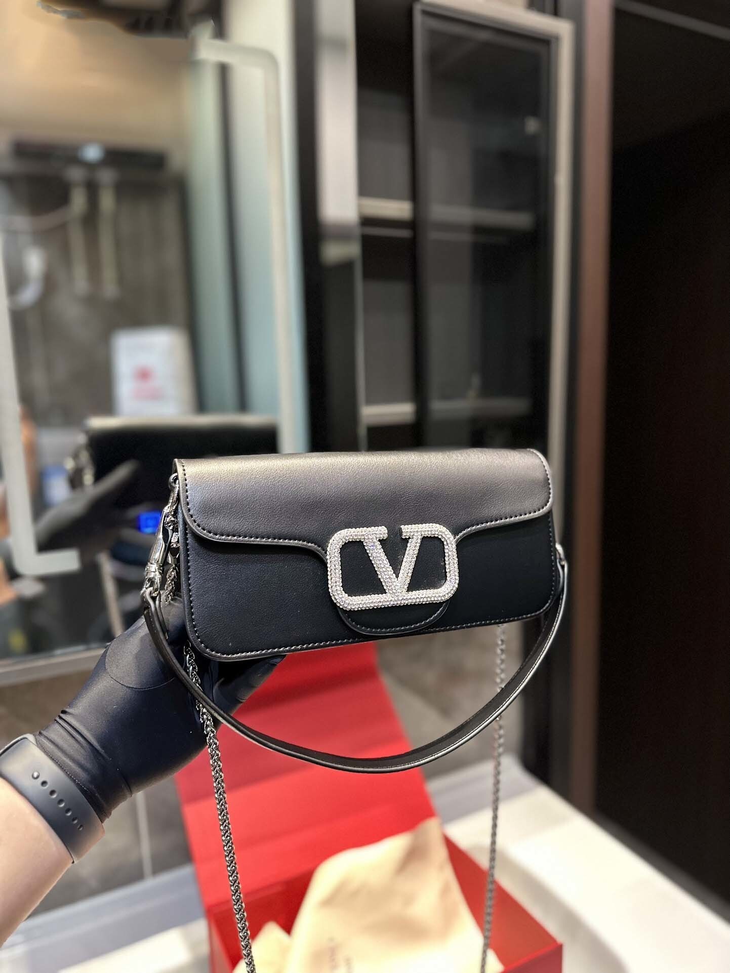 $69-LDN-473 Vato gallery