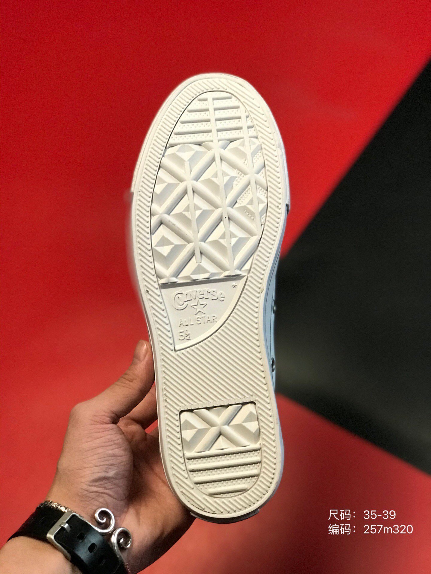 $69-LDN-527 Conv gallery