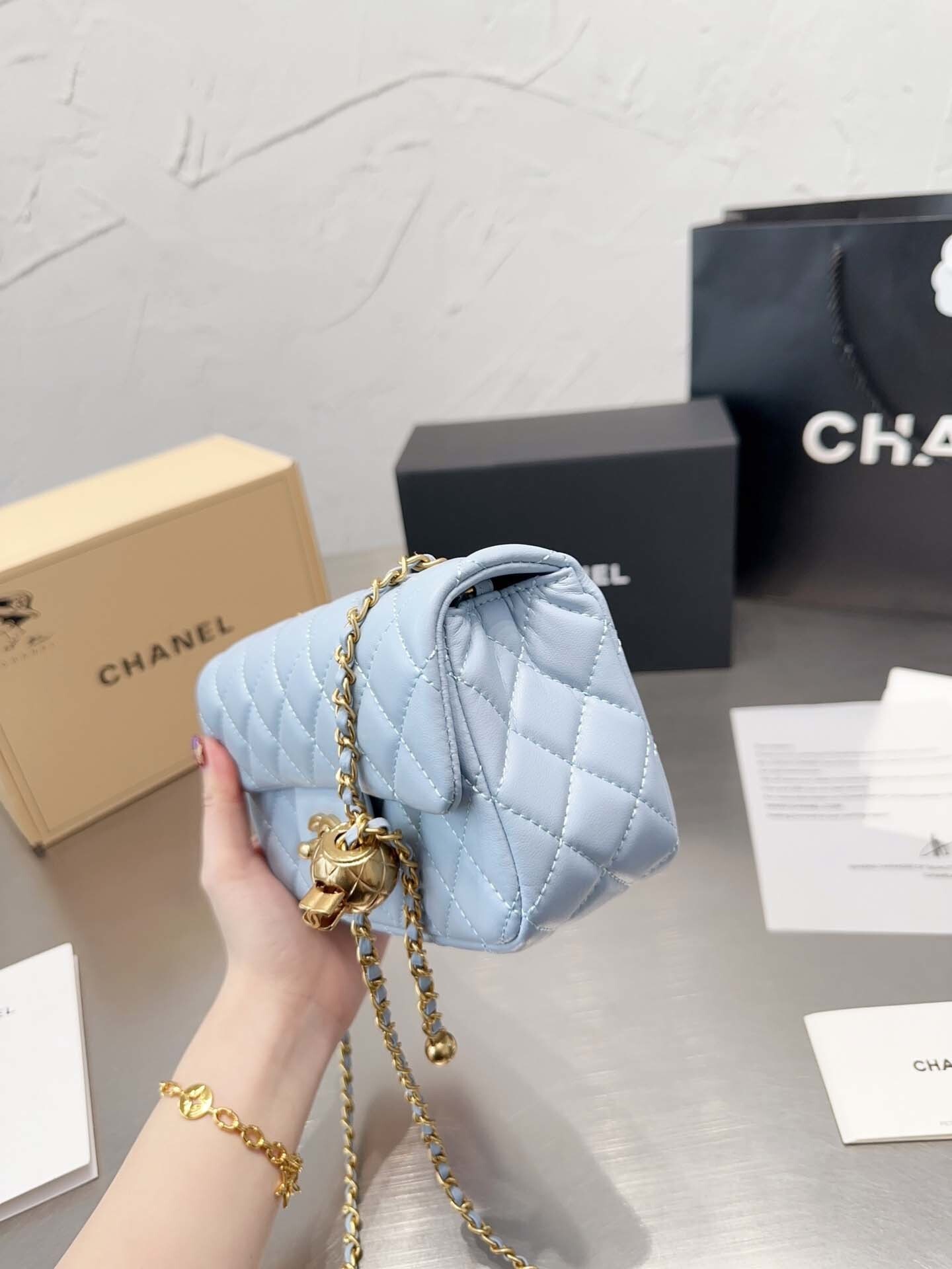 $69.88-LDN-351 CHA gallery