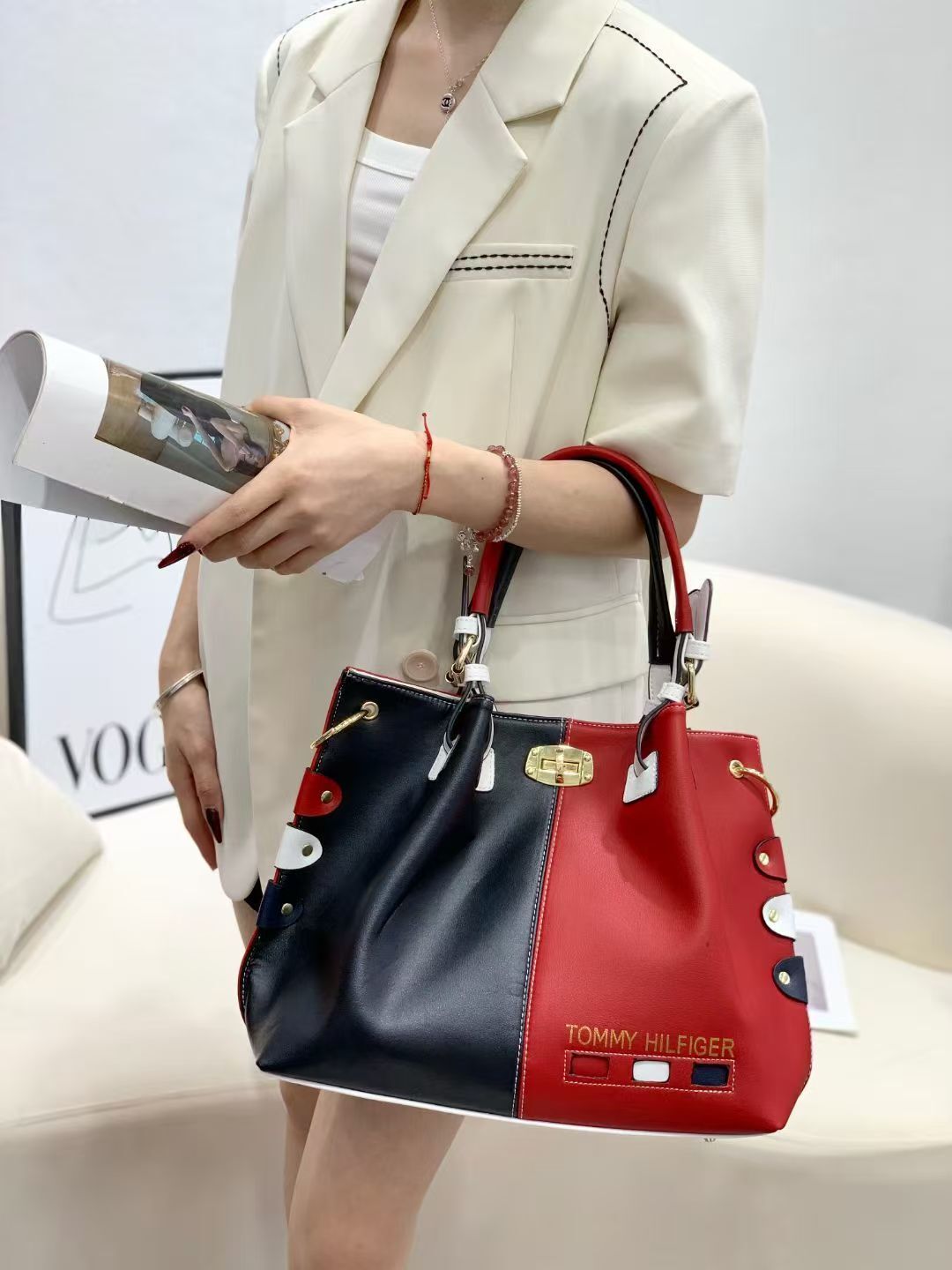 $69.9-LDN-803 ommy hilfiger gallery